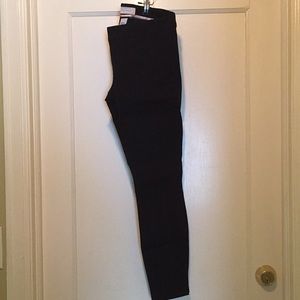GAP Black Cropped Dress Pants